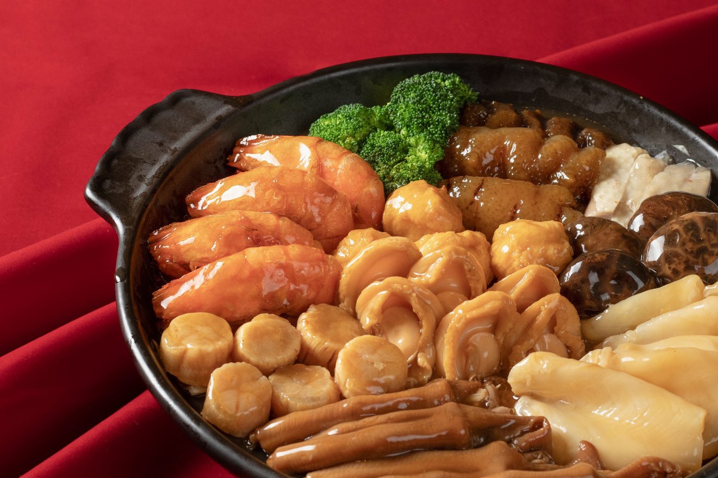 台南大員皇冠假日酒店彩豐樓 主打「天冷熱食」 粵式煲鍋來囉！