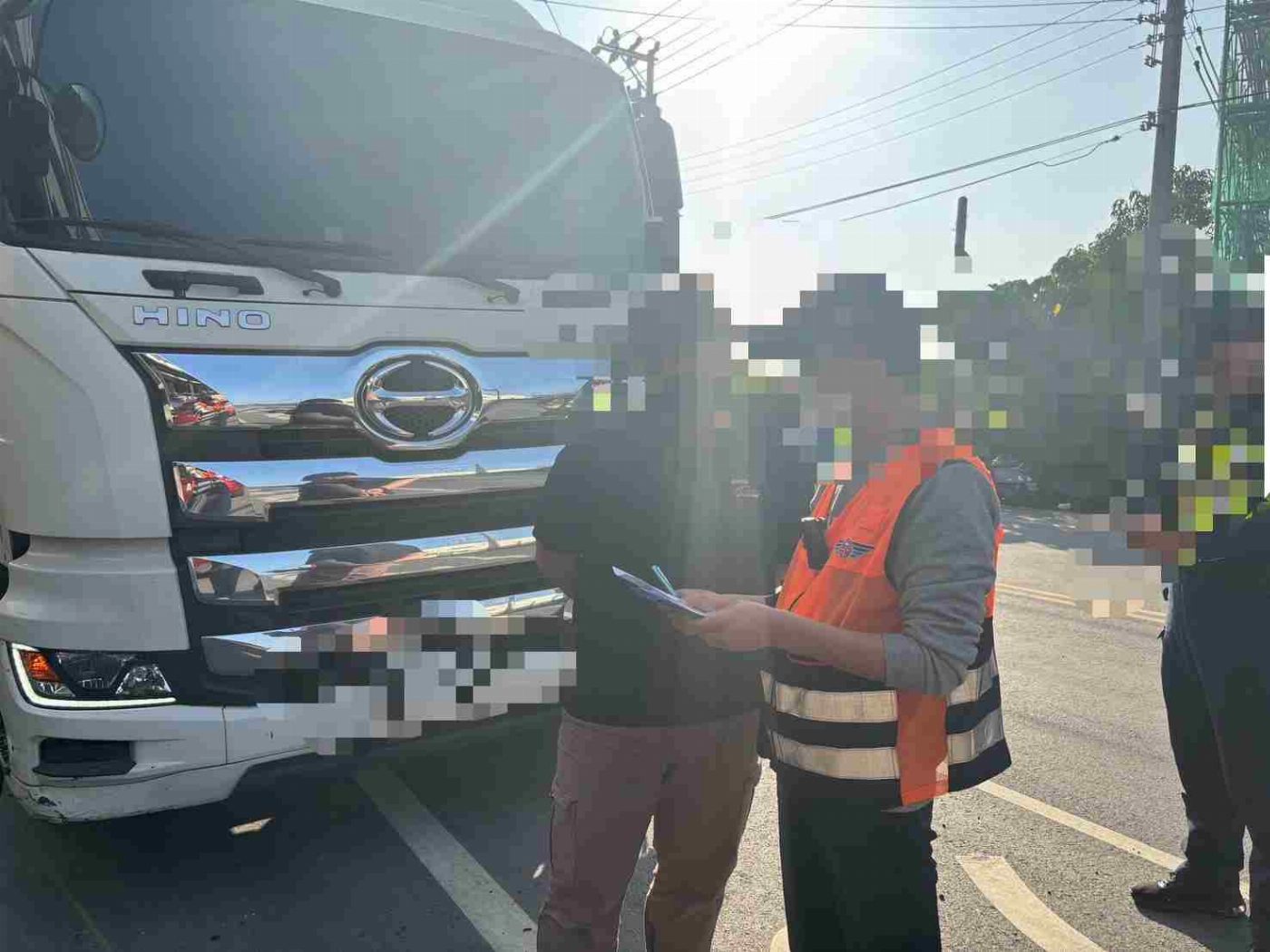自用大貨車違規載貨營業安捏母湯喔~依法重罰80萬並吊扣雙照