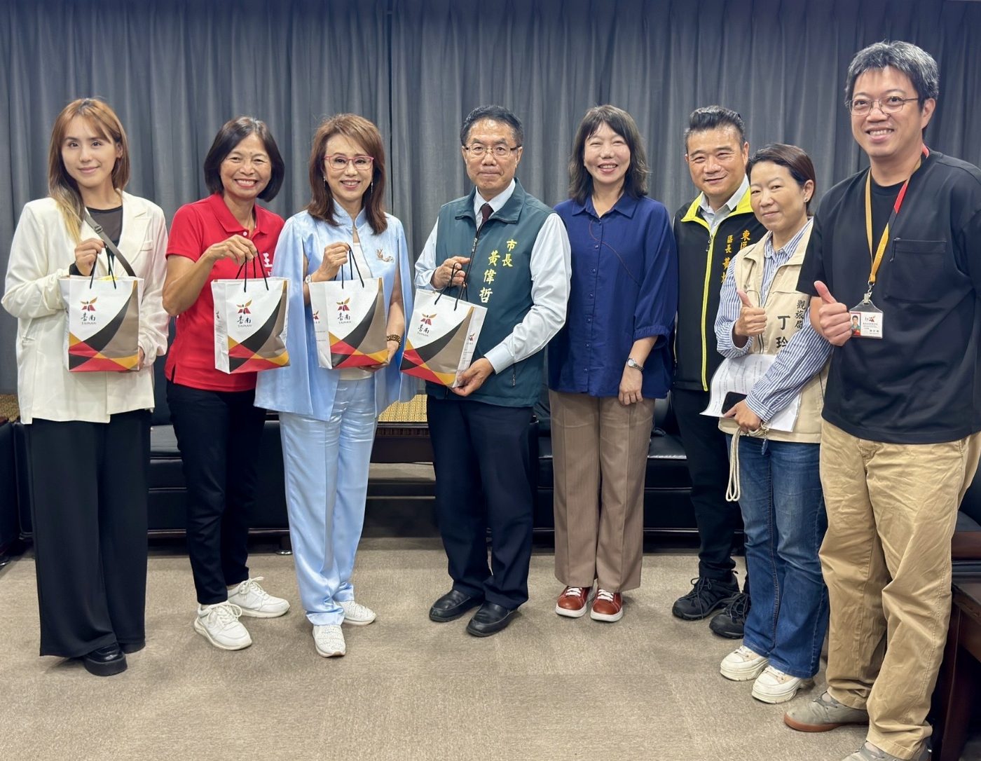 黃偉哲與明華園攜手打造歌仔戲文化新景觀