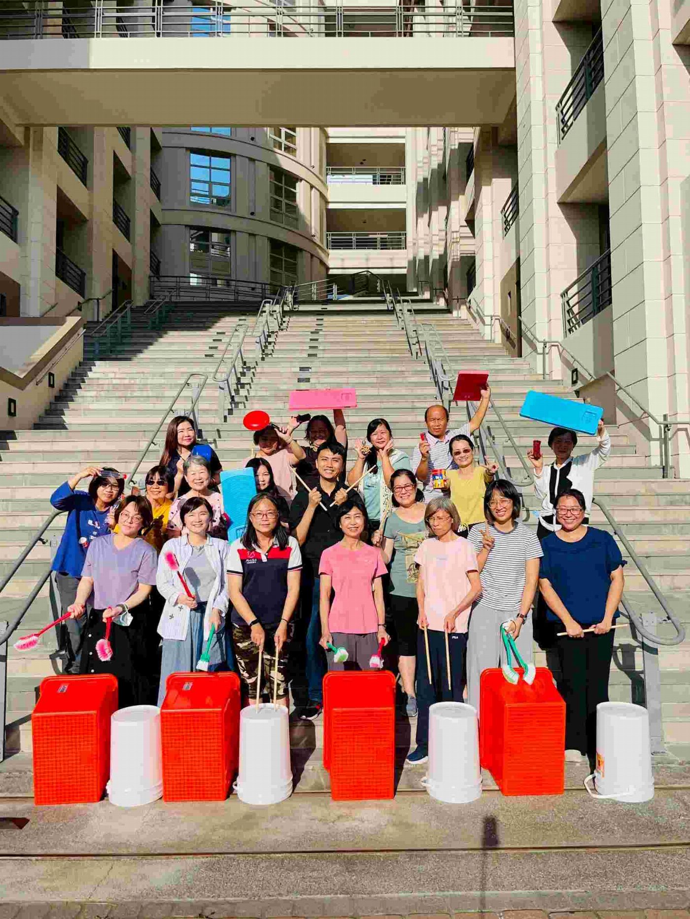 崑山科大樂活學程開設音樂輔療專班 環保打擊樂器敲出創意與療癒