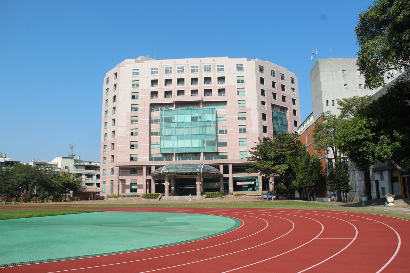 台南家專學校財團法人 徵求第12任校長