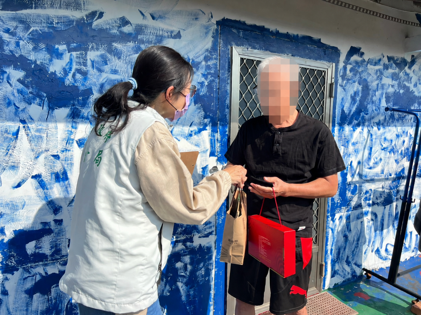 台南市府與南山人壽合作推出高溫防護網 強化弱勢族群居家安全