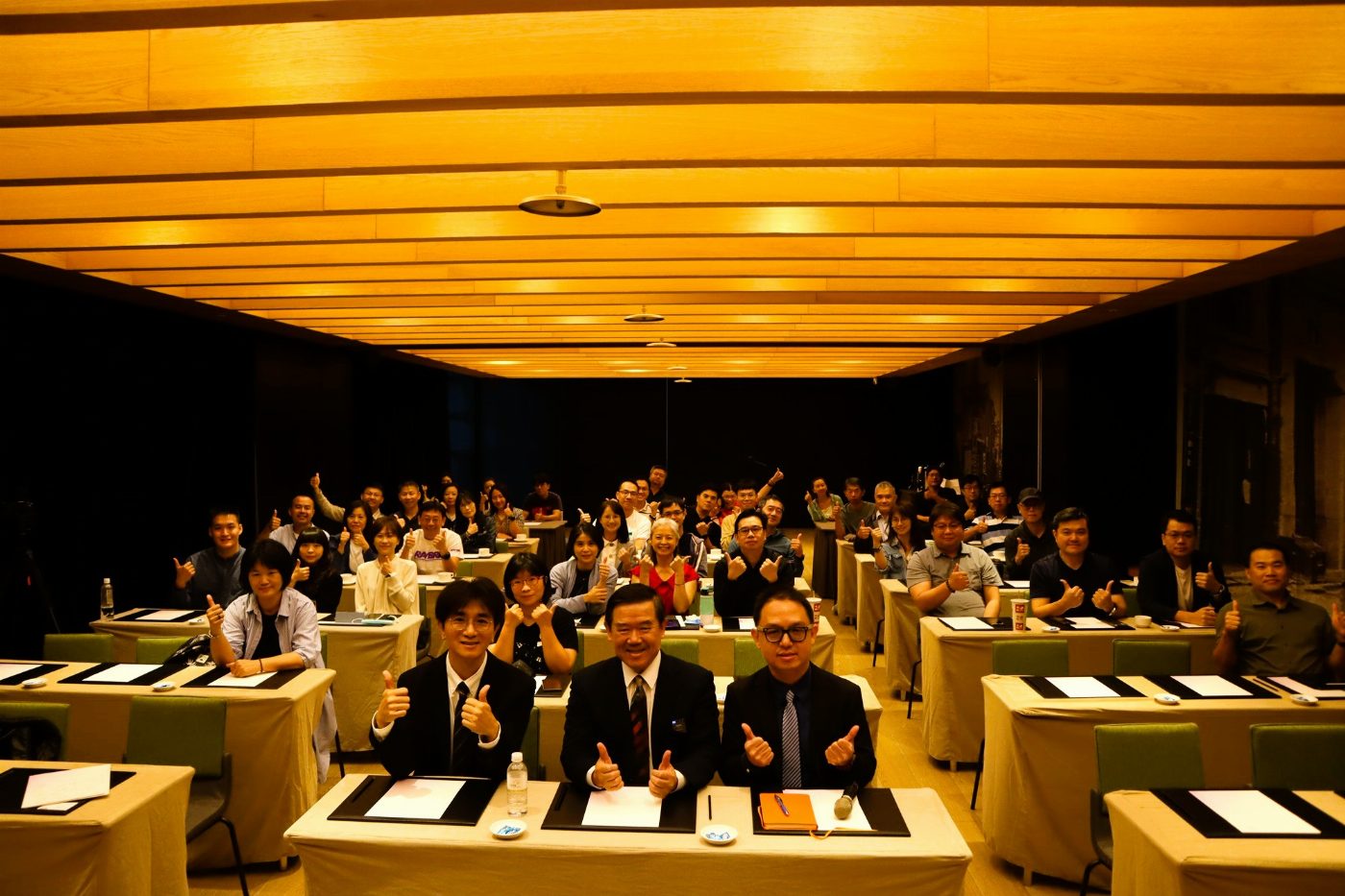 南大管理學院EMBA CEO講堂邀請佳世達集團董事長陳其宏開講