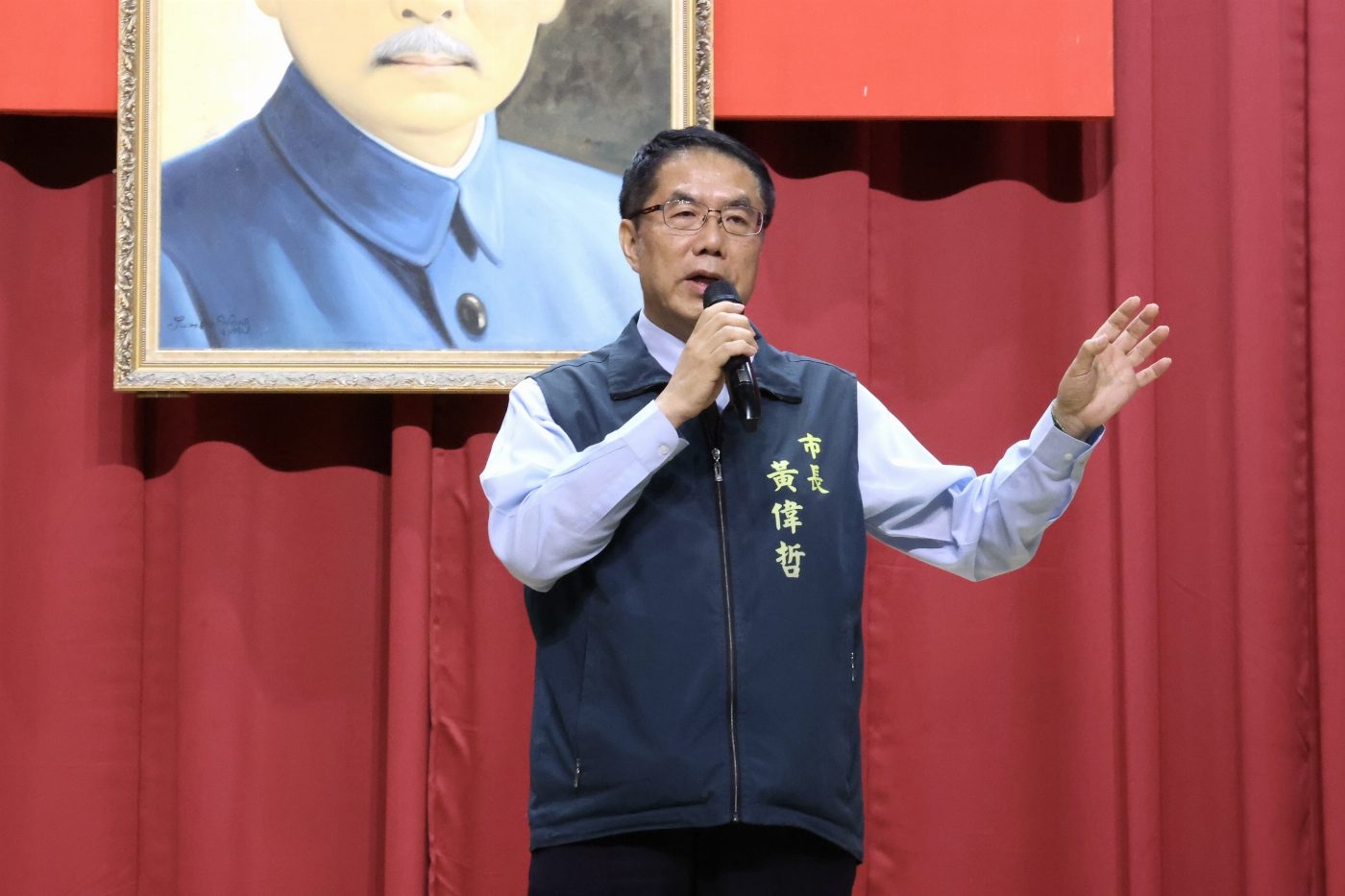 黃偉哲出席台南護專畢典　祝福379位畢業生發揮所學