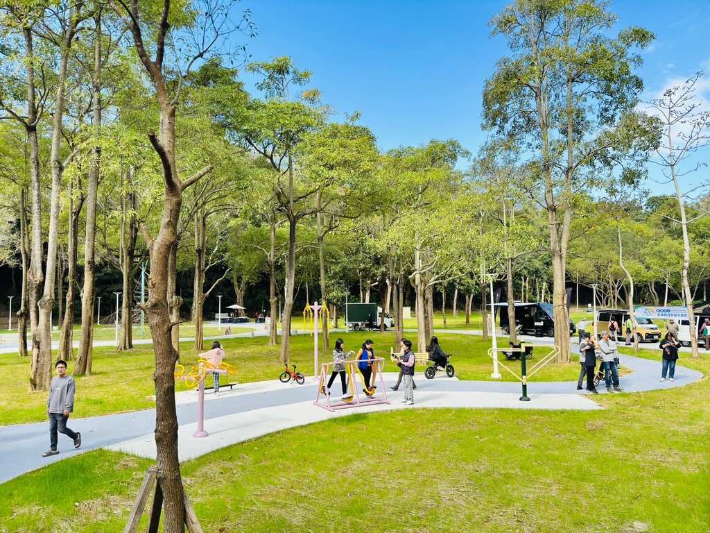 低碳漫遊新化山城：台灣好行帶你探索自然與文化風光