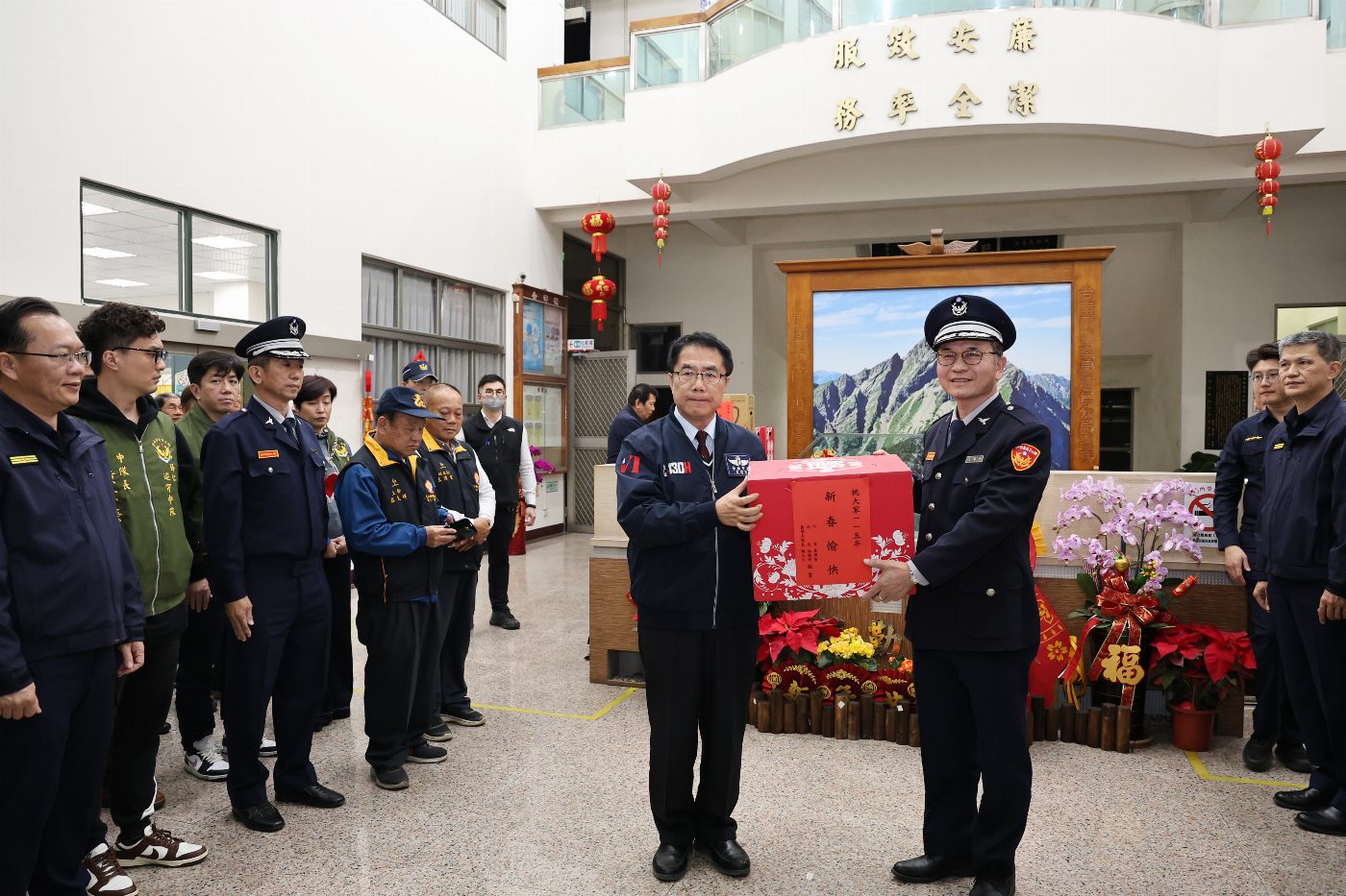 台南市長黃偉哲力挺警消 消防人員加成調升生效