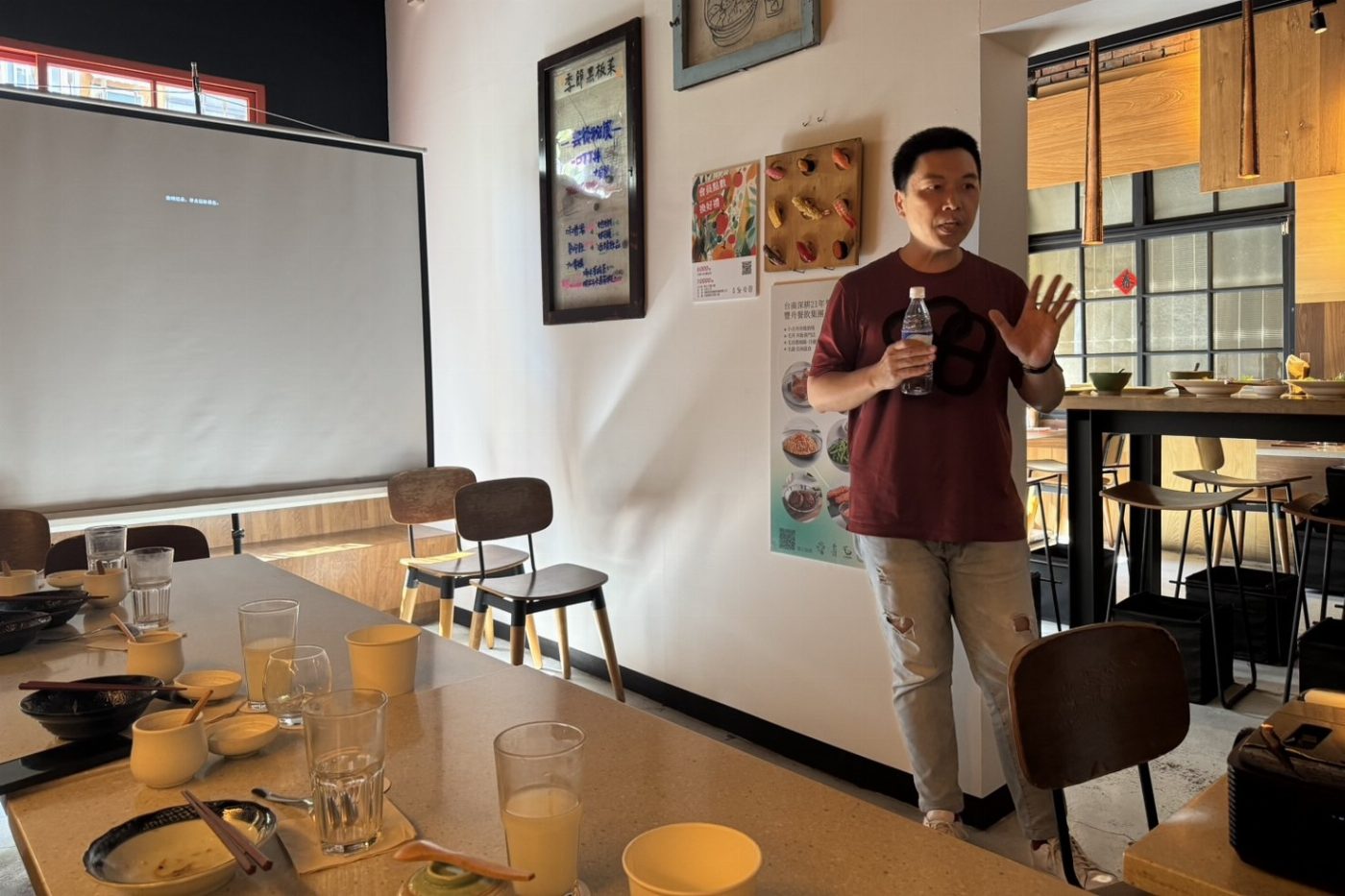南大學生走訪豐舟餐飲集團 近距離觀察企業經營與品牌策略