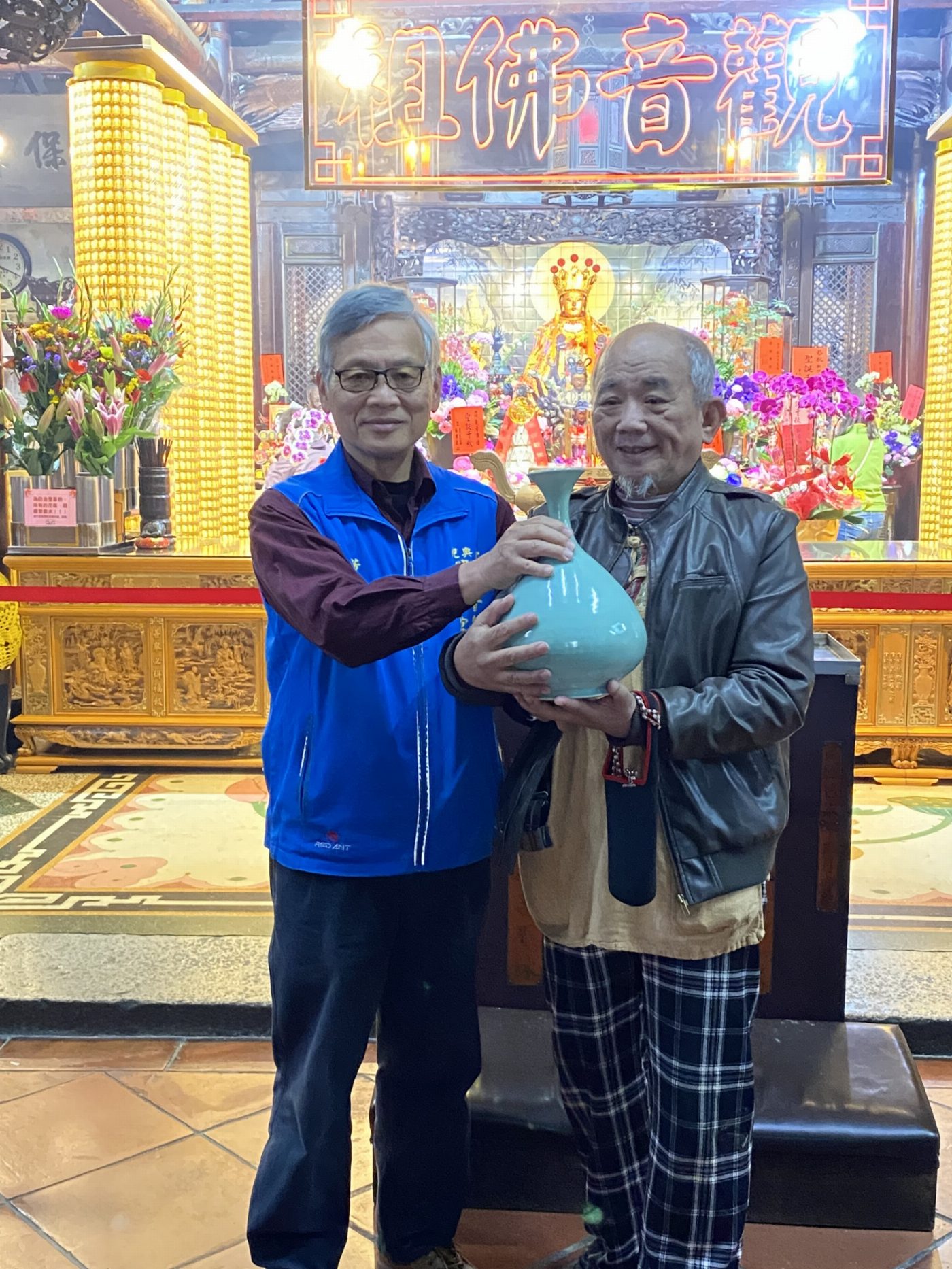 財團法人臺南市臺疆祖廟大觀音亭暨祀典興濟宮翁國禎敬獻陶藝品暨七十回憶錄發表會