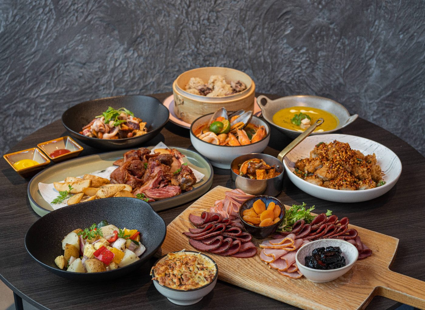 5月母親感謝月 台南安平雅樂軒酒店推出餐飲多重優惠 歐陸式Buffet媽媽用餐半價 12歲以下沙拉吧免費吃到飽