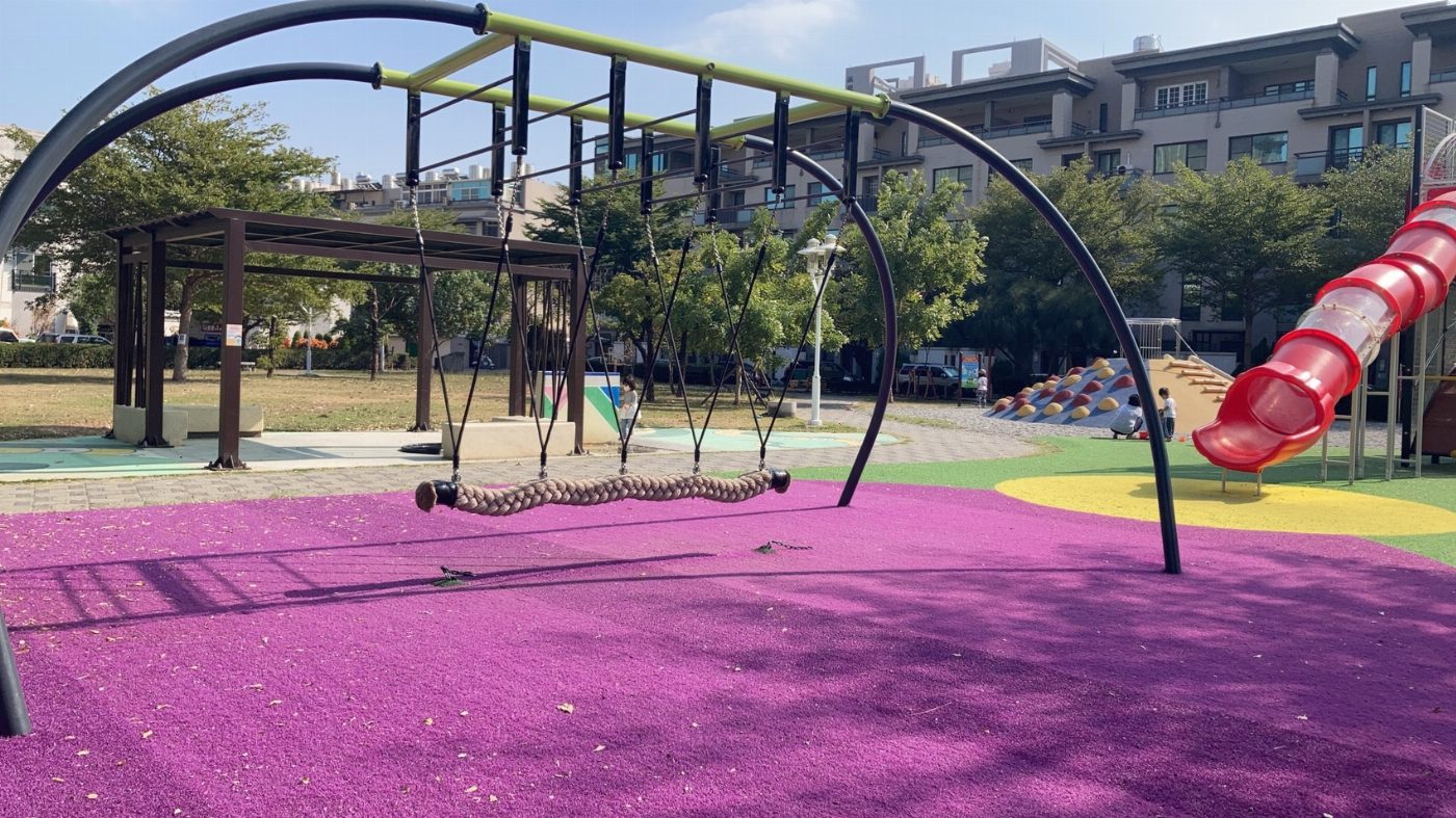 頂美公園特色遊具「粗繩鞦韆」反覆啟用又上鎖 市議員陳怡珍指出市府規劃不善