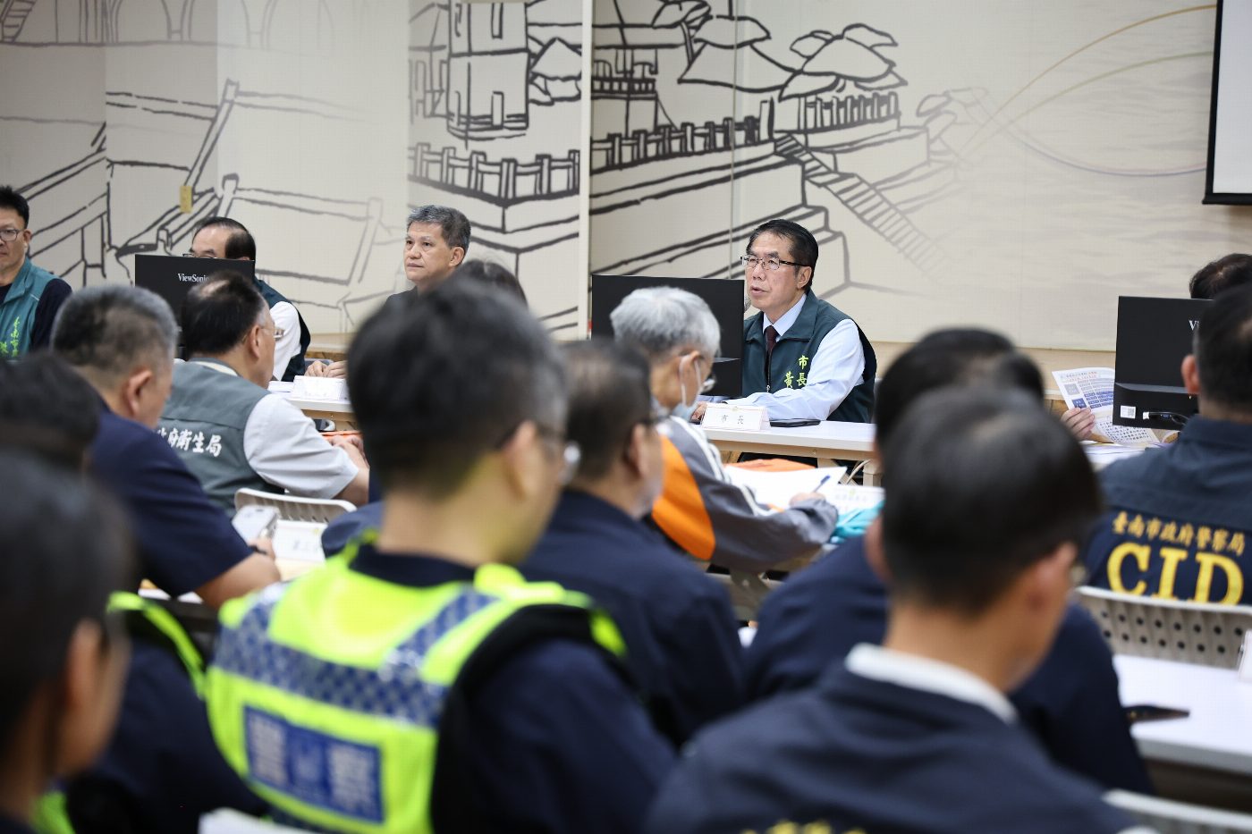 南市115年暑期青春專案啟動 黃偉哲率隊聯合稽查守護青少年安全