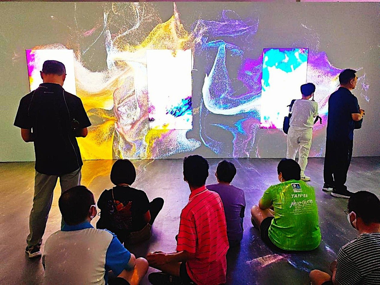 ZHEN-RU《流光藝境》桃園特展圓滿落幕 雙城累計12萬人次　推動公益觀展 36家機構、逾千位社會關懷對象與高壓工作者 感受藝術溫暖陪伴