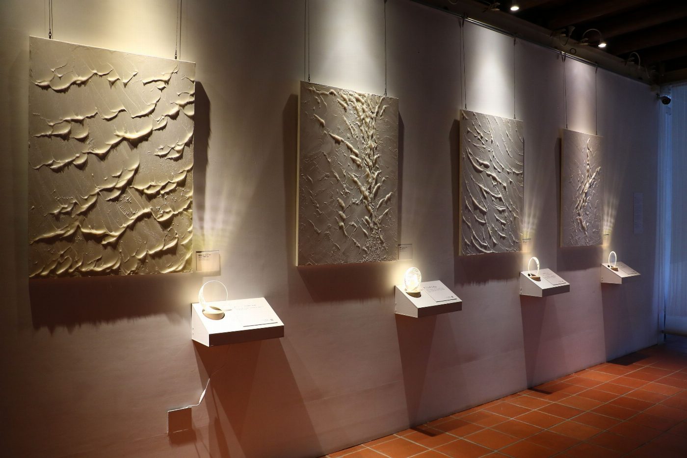 月之美術館徵件展　顏伊澤〈朔望弦月－初一十五〉登場