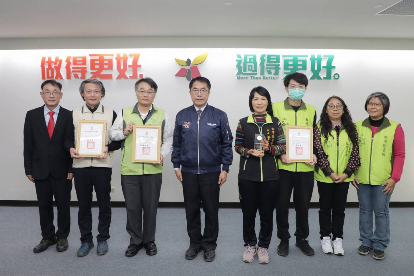臺南市政府團隊參加112年臺灣健康城市暨高齡友善城市獎項評選榮獲4件榮耀！