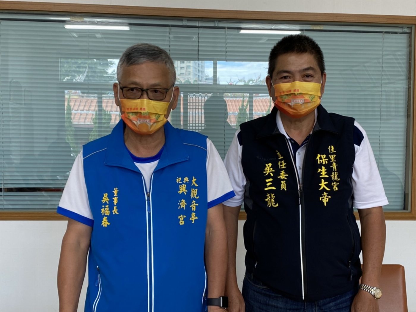 大陸青礁慈濟宮贈送祀典興濟宮口罩