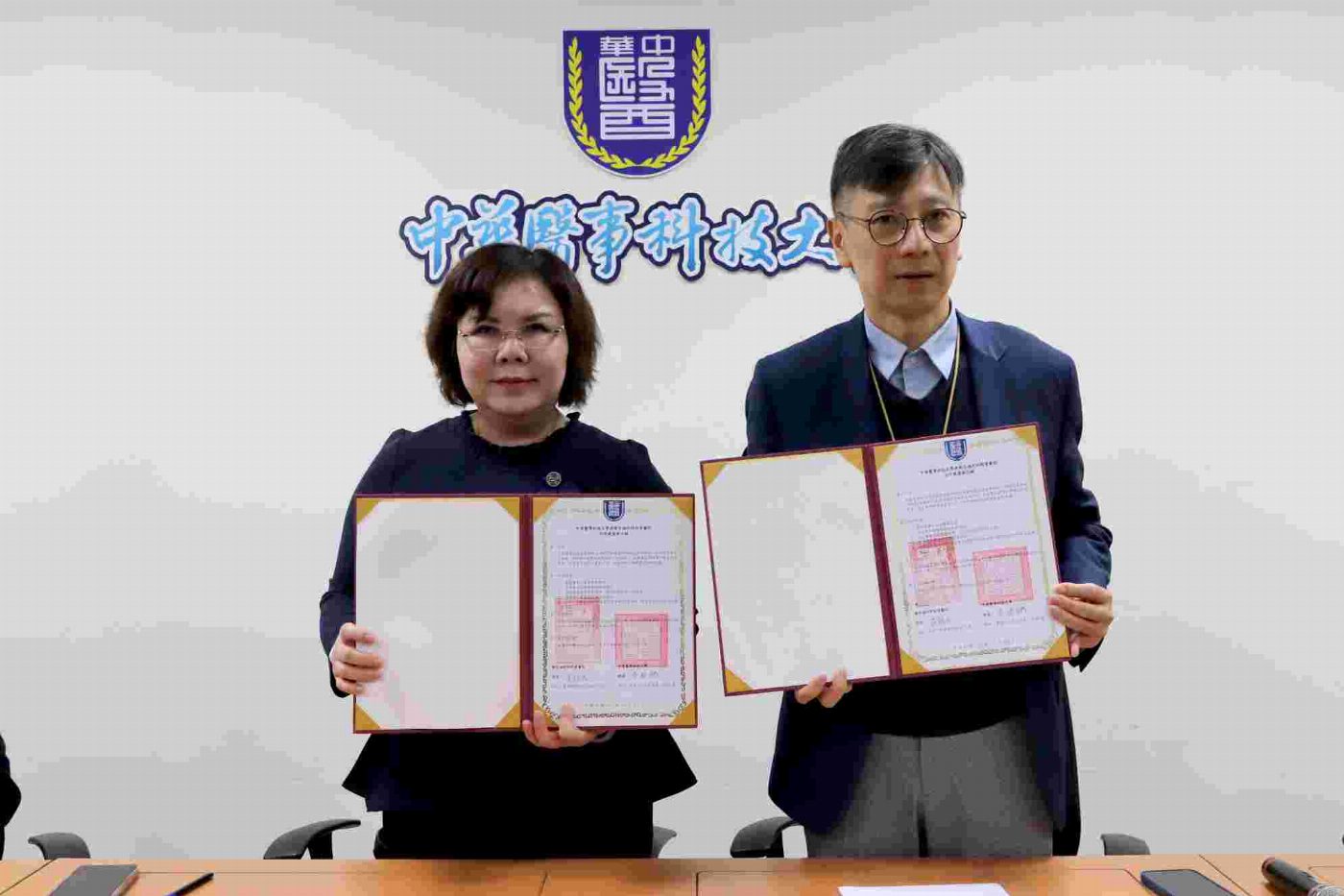 中華醫事科大與新營醫院簽訂合作備忘錄  期盼成為彼此優良夥伴共同培育醫護人才與推動學術研究