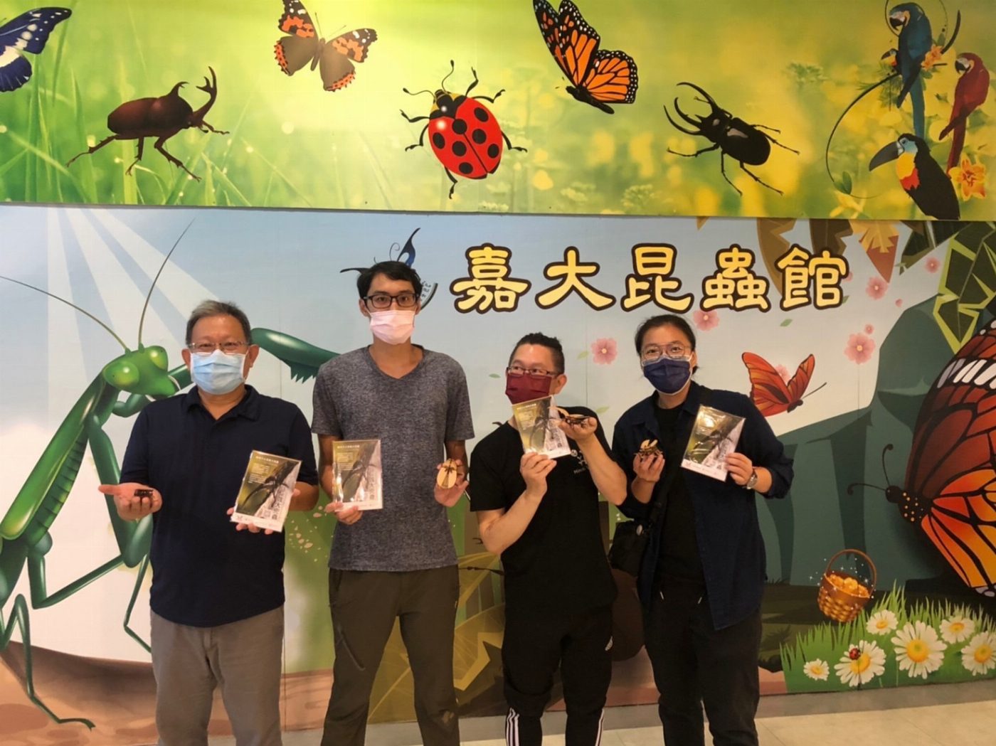 嘉大昆蟲館與南應大合作開發全世界最大甲蟲 – 赫克力士昆蟲組合玩具