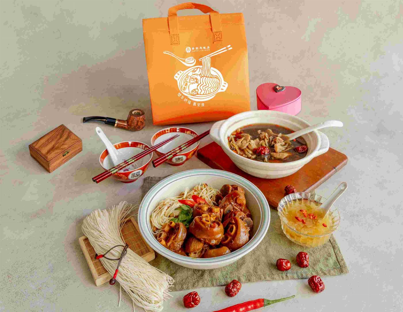 從豬腳麵線傳遞祝福 台南大飯店閏年限定「納福豬腳禮袋」再掀搶購潮