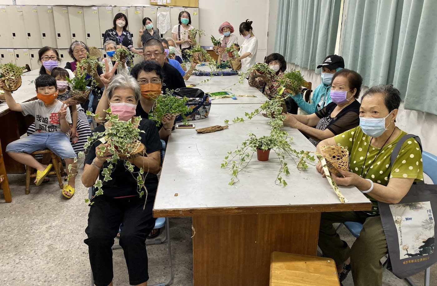 漫步府城「臺南大學阿勃勒」藝起來