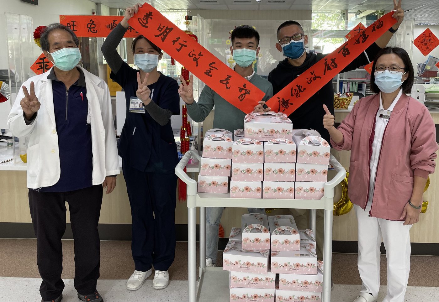 迎兔年揚眉「兔」氣 胸腔病院慶賀新春如意