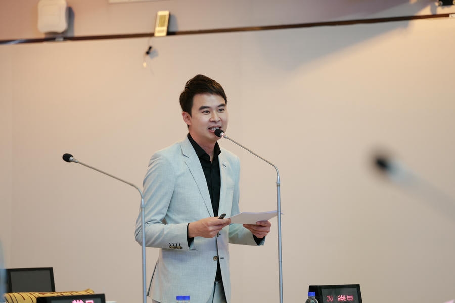 林冠維市政總質詢要求老舊管線全部汰舊換新