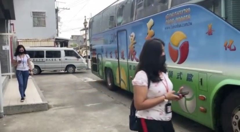 臺南市政府勞工局持續關懷交通車防疫措施 提醒落實防疫規定