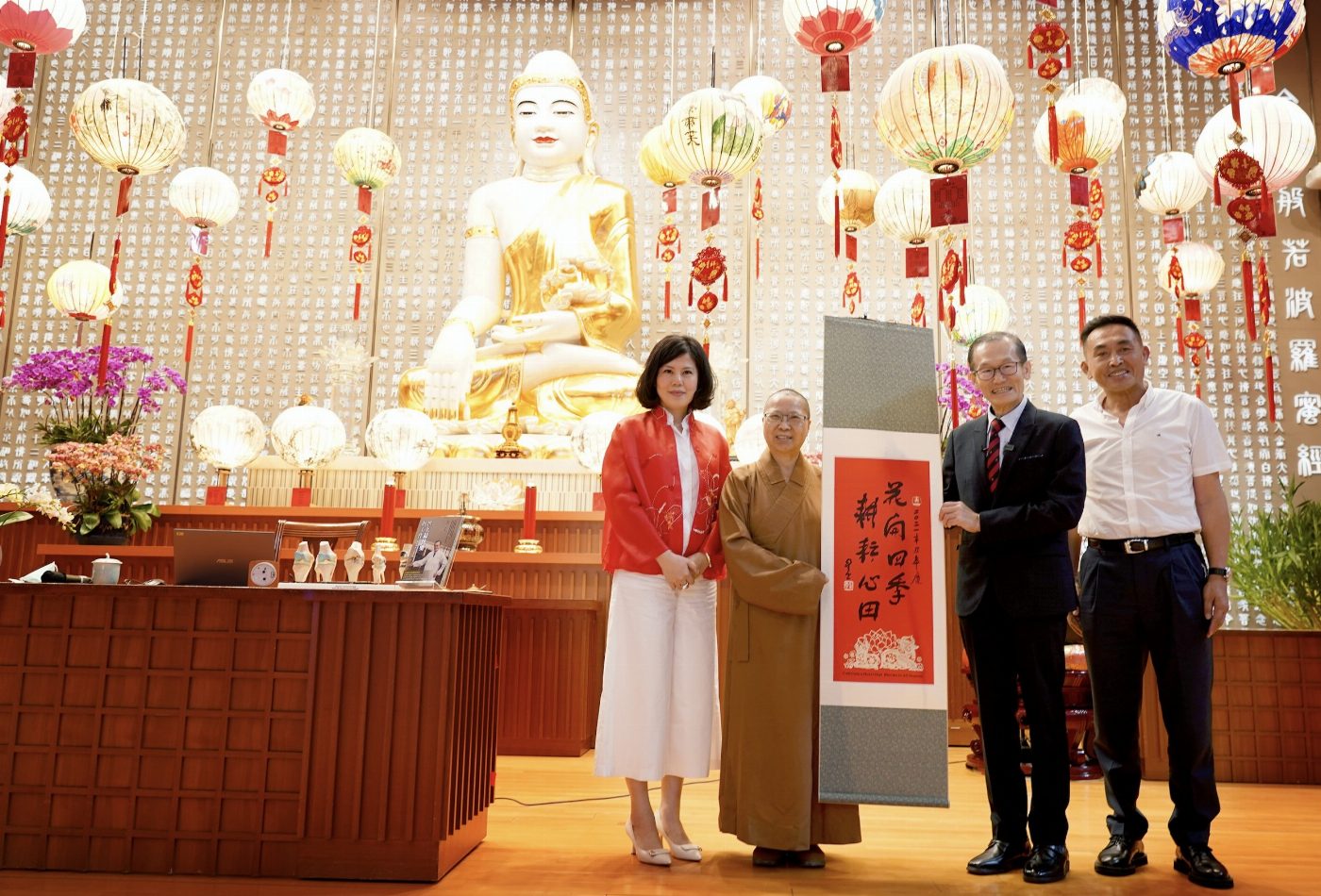 台南市曾信凱之友會副會長行善 盼拋磚引玉助離島建醫院