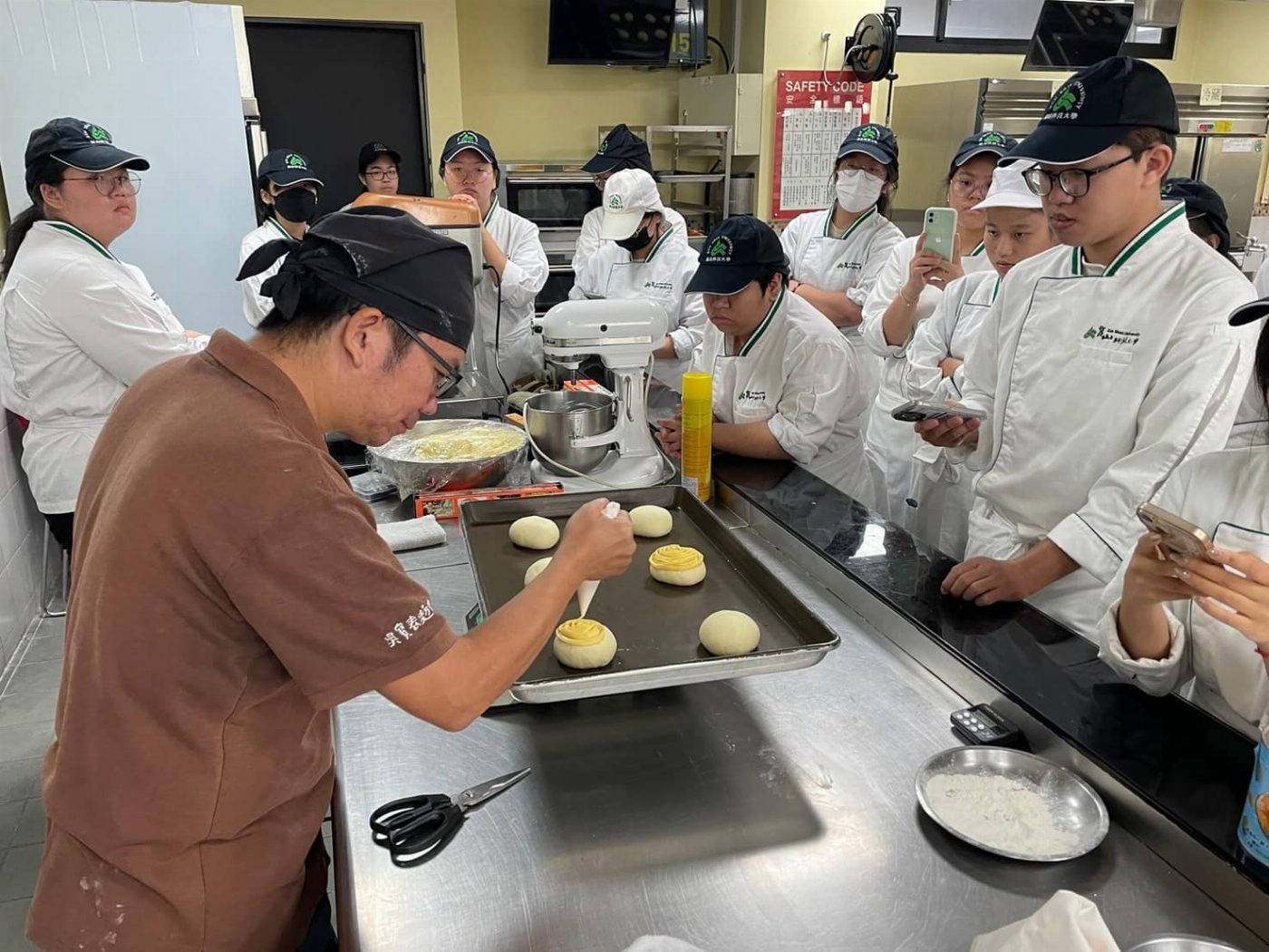 崑山科大餐飲系辦理「吳寶春盃」國際烘焙新秀競賽 培育台灣烘焙新星