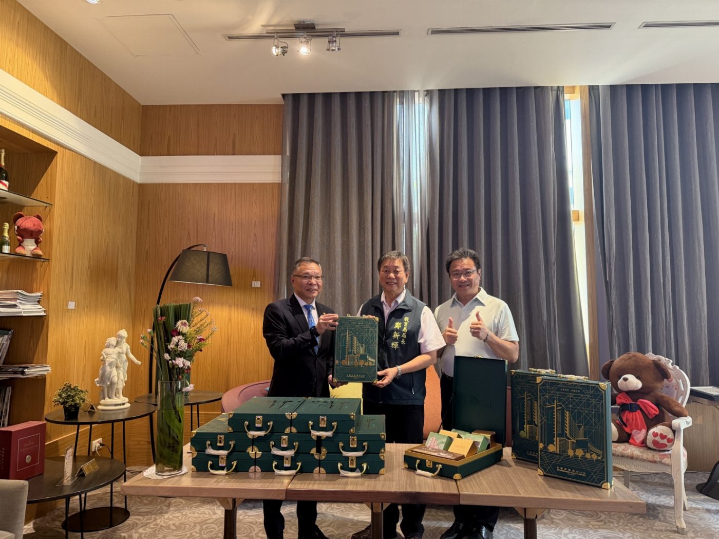 公私協力點亮中秋暖意：台南啟動跨域關懷，將團圓心意送至校園家庭