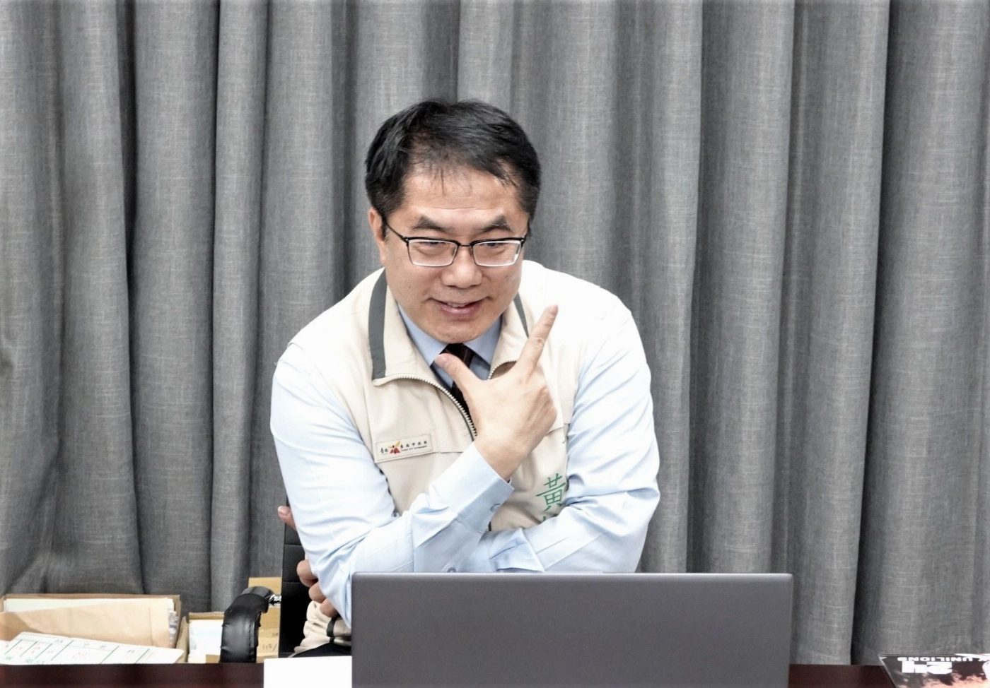 十六歲正青春藝術節 青少年劇場線上排練  臺南市市長現身鼓勵學員