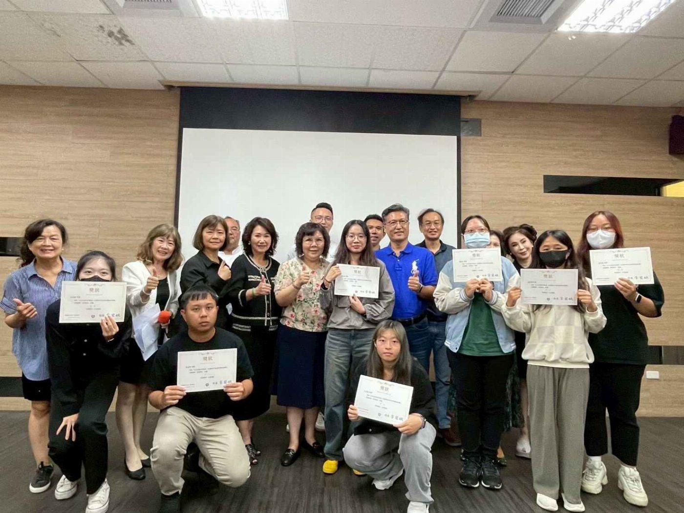 從產地到餐桌全國智慧創新競賽在中華醫事科大舉行  南英商工 中山工商 中華醫大 南台科大 分獲獲高職組及大專組冠軍
