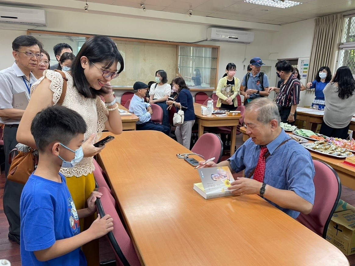 台語文學的太陽：方耀乾教授榮退祝賀在南應大