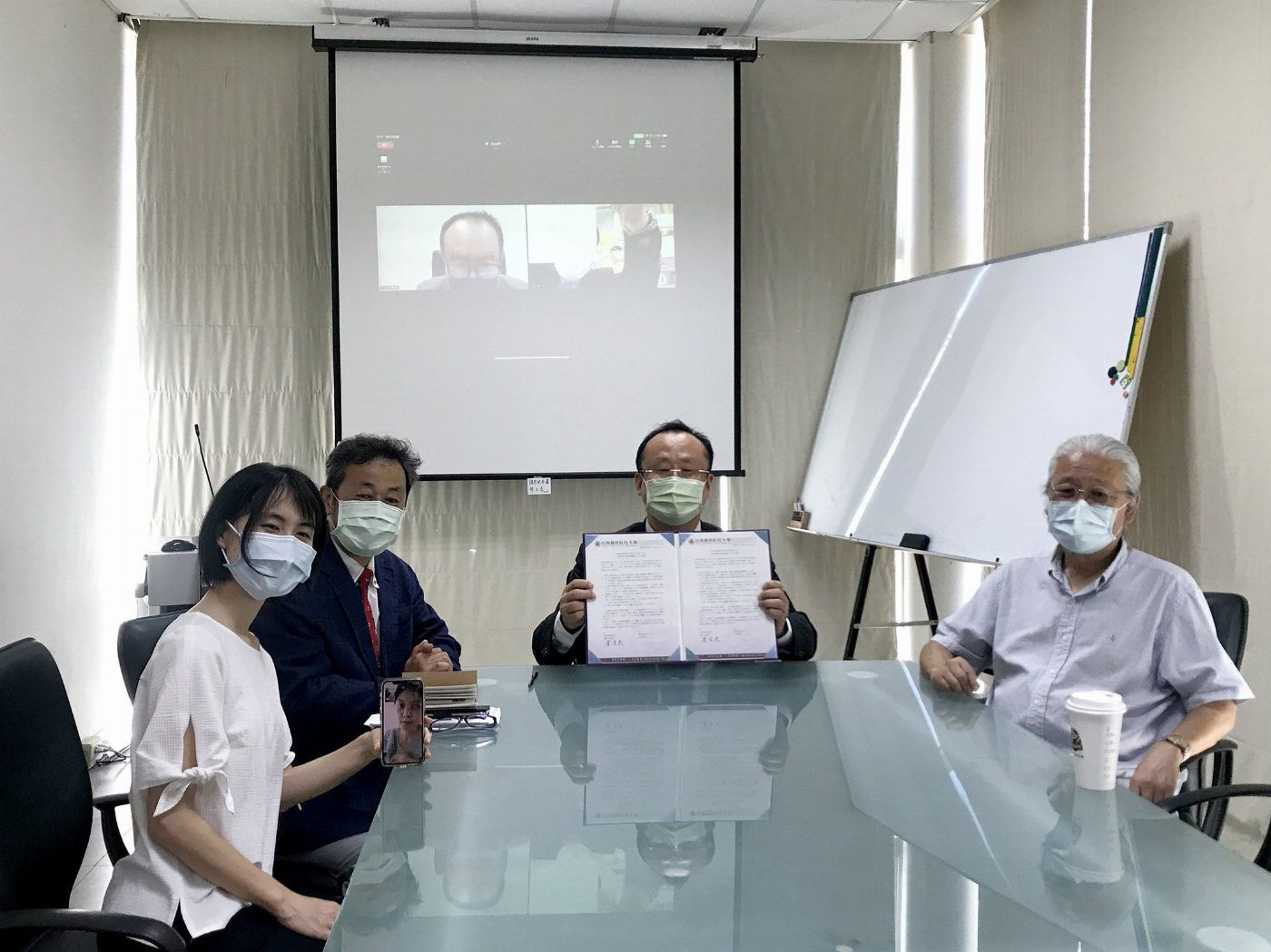 台南應用科技大學與日商漫畫COLT公司合作，將“卡哇伊，有趣的漫畫”擴展到世界各地