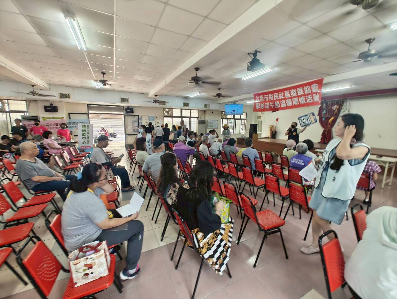 暑假健康上網不停歇　南市多元措施提升學生3C自控力
