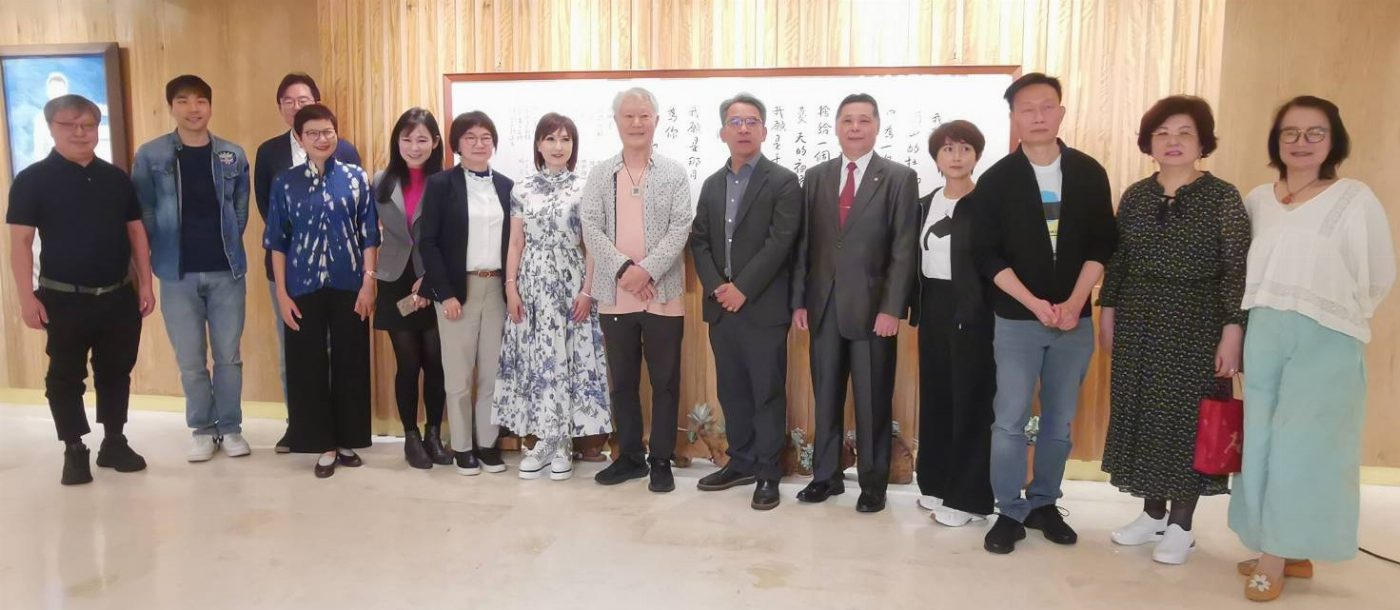 臺南文化中心舉辦蔣勳「文青時代」畫展與講座