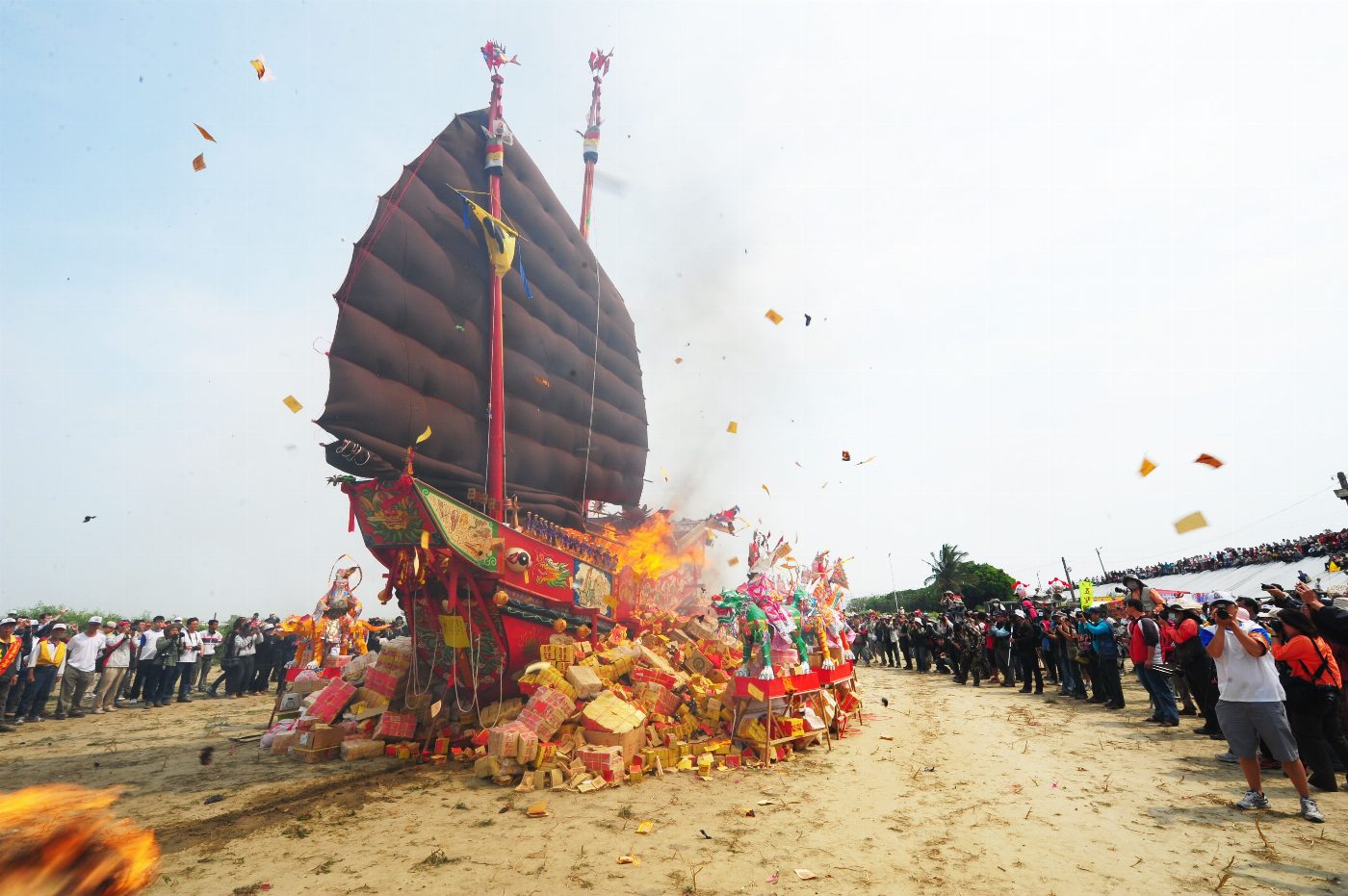 到時間裡走走    一同感受民俗現場的脈動    走讀「安定長興宮瘟王祭」與「大內頭社太祖夜祭」