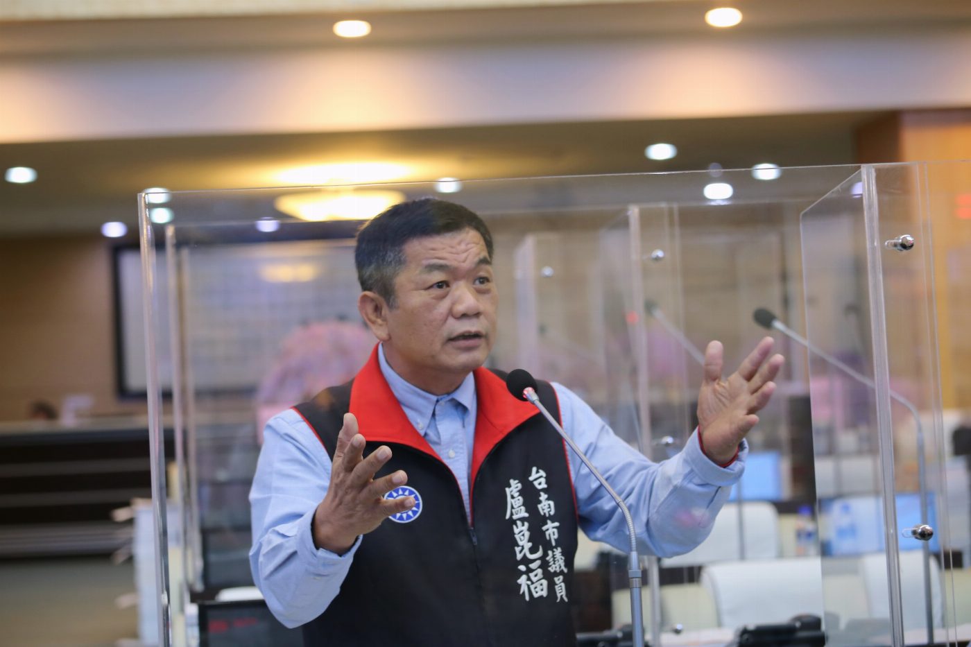 盧崑福議員質詢痛批安平二期國宅海砂屋市府擺爛