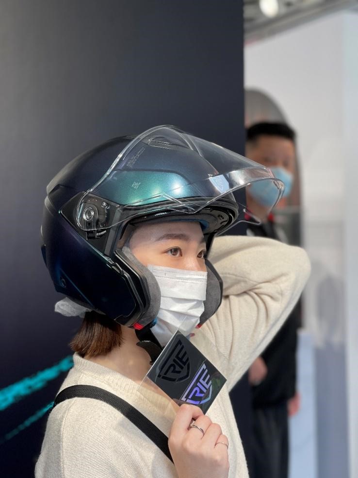 崑大公廣系為安全帽品牌行銷 設計選購指南網購更便利