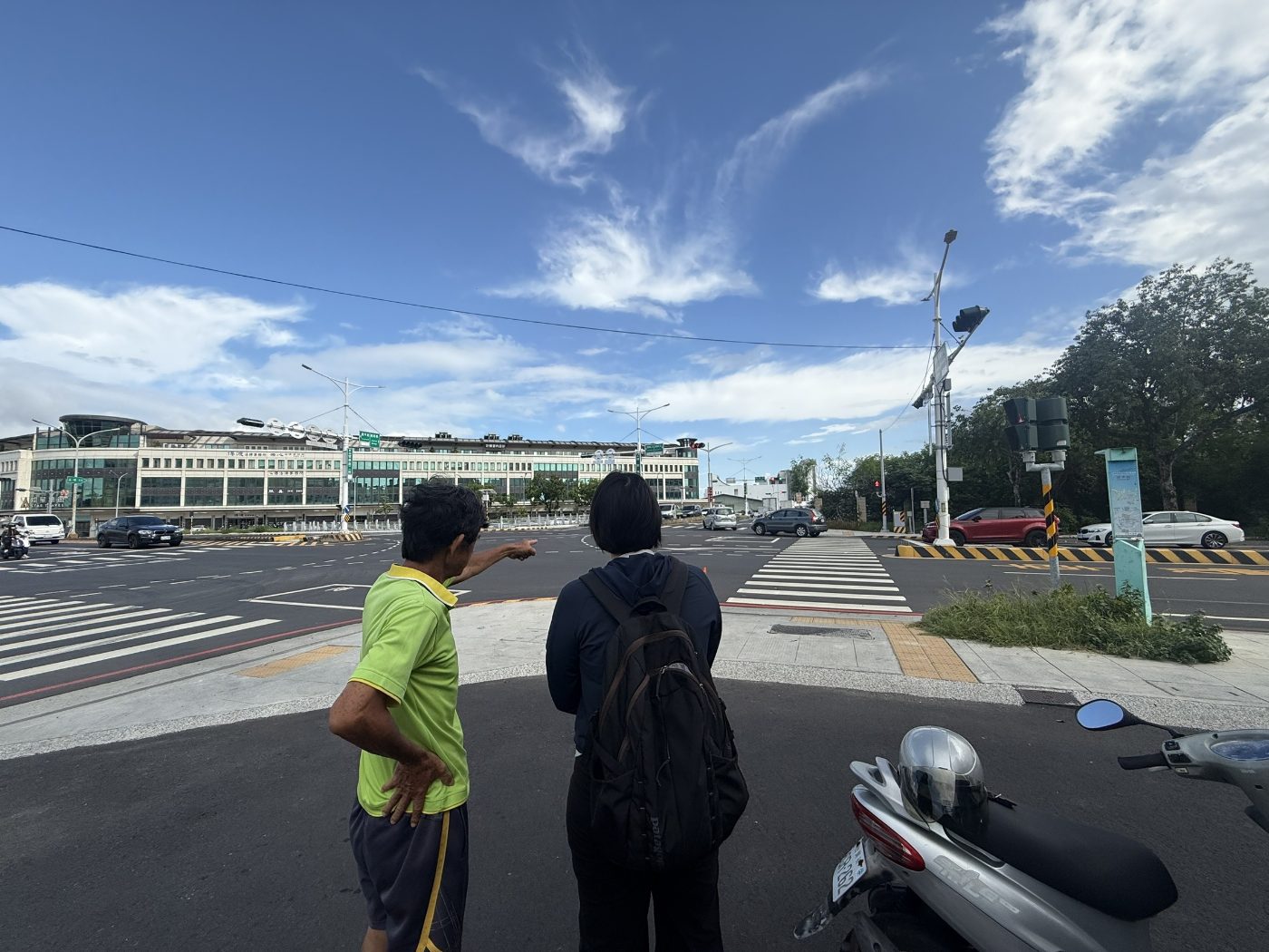 市議員李啟維建議  建平路健康路健新橋應開放內車道改善交通