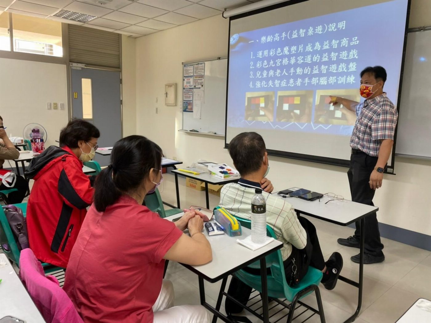 崑山科大樂活學程「樂齡高手桌遊設計師資培訓班」 獲長照教育積分認證