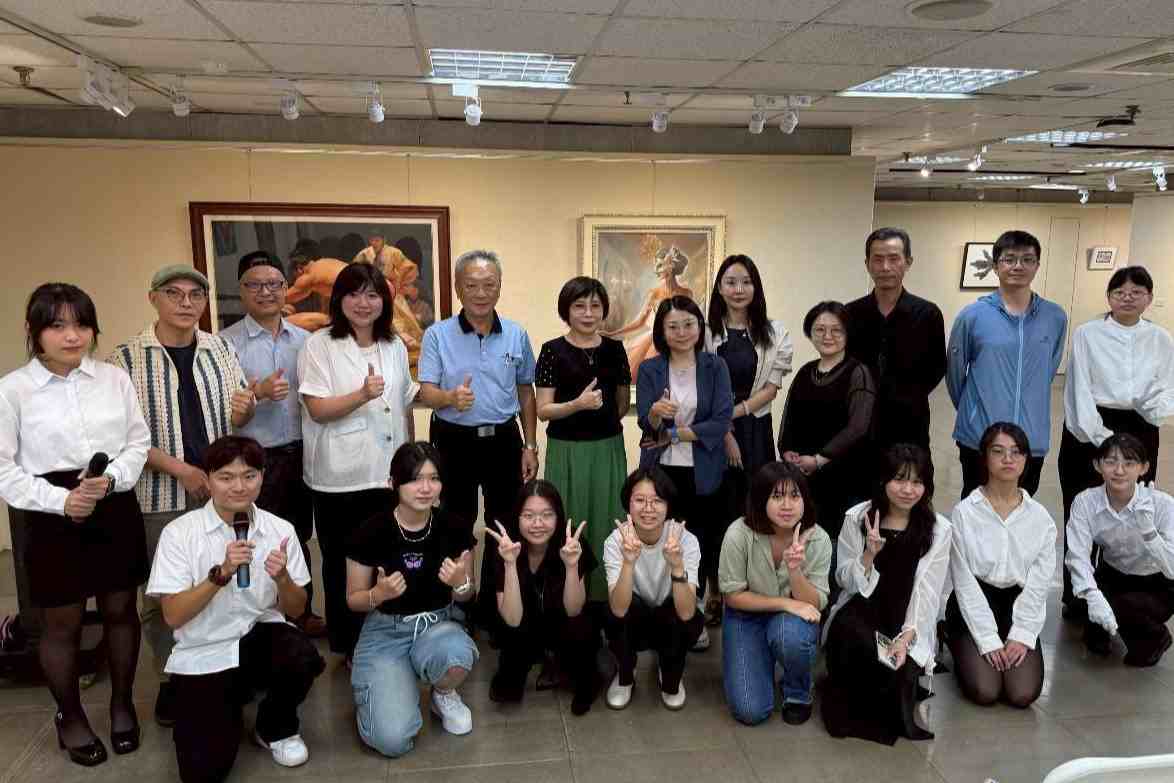 南大視設系年度系展《藝盞燈下》 點亮創作光影