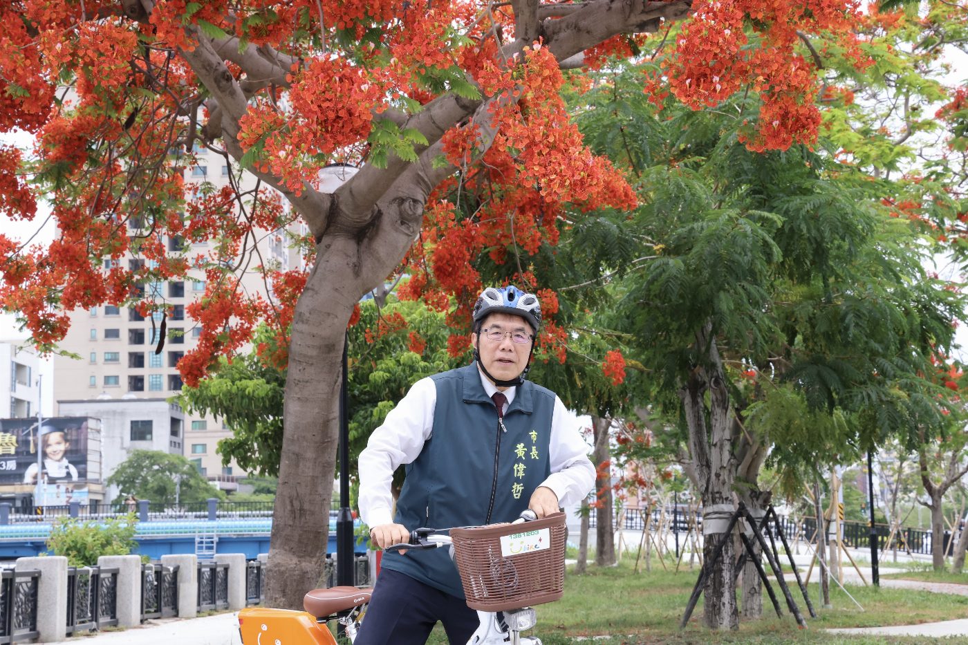 黃偉哲邀民眾共賞鳳凰花 與您一起享受低碳快樂單車之旅