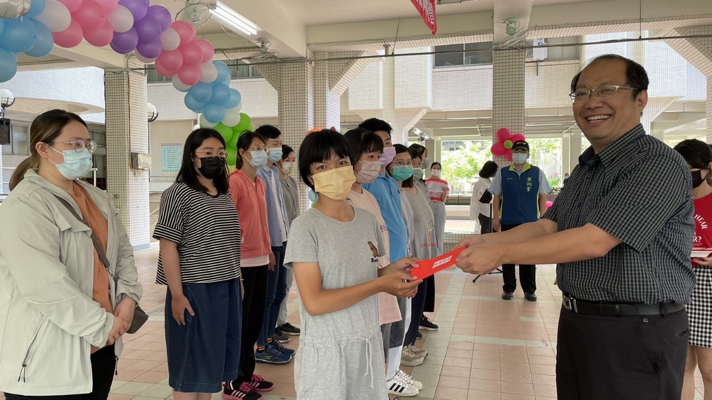 教育部特殊教育獎學金中華醫事科大133位學生獲獎總金額273萬元  孫逸民校長代表頒獎 嘉許學生不畏困逆奮發向上